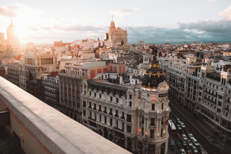 Barcelona: Abolishes Airbnb licenses by 2028 to solve housing crisis